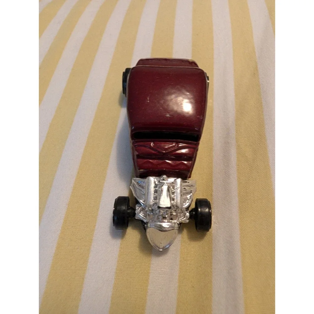 Maisto Plum Metallic 1934 Ford Coupe Hot Rod Loose Diecast 1:64